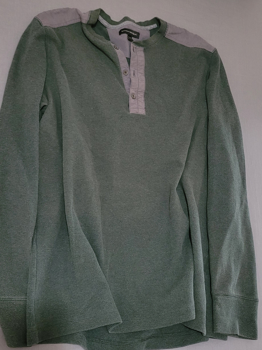 Banana Republic Olive Green Long-Sleeve Henley with Light Gray Trim